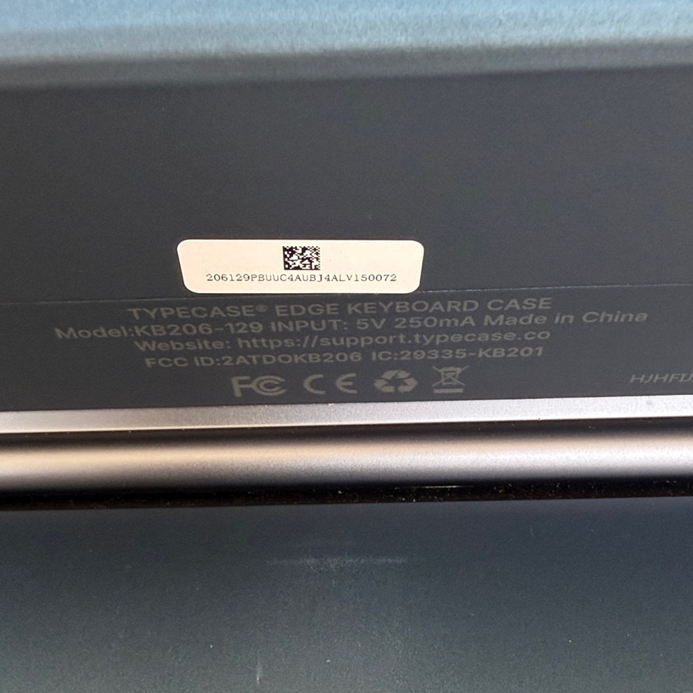 Typecase Edge Keyboard Case - Picture 3 of 9